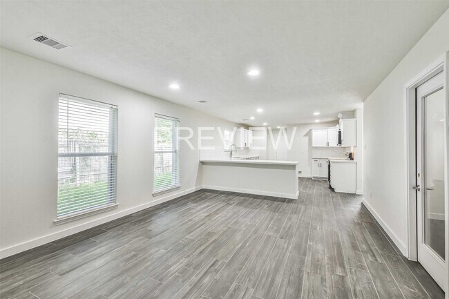 Building Photo - 3627 Glenwood Springs Dr