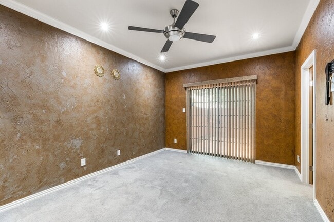 Building Photo - 602 Mission Cir