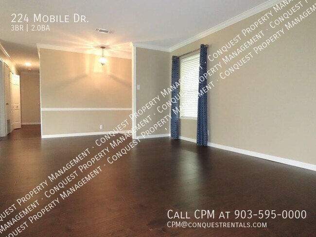 Building Photo - 224 Mobile Dr
