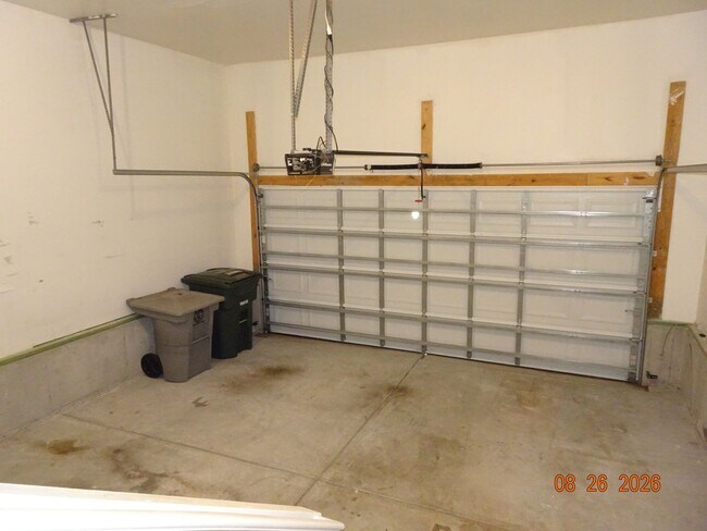 Building Photo - 296 Concord Dr