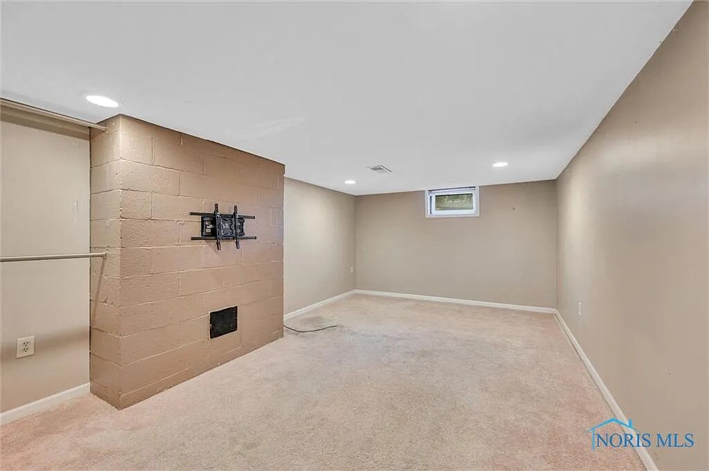 Building Photo - 2528 Aldringham Rd