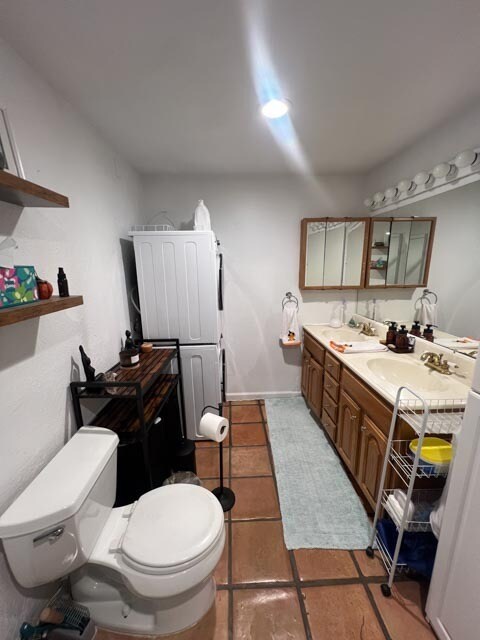 Bath - 5512 Cathedral Oaks Rd