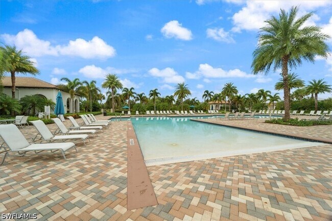 Building Photo - 5293 Marano Dr