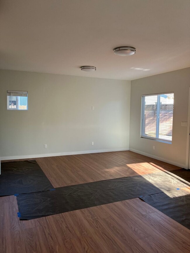 Building Photo - 2+1.5 2 story Back House New Construction - Midtown Home in Ventura, CA