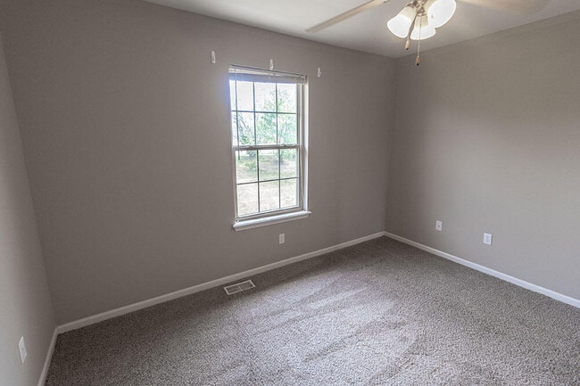 Building Photo - 4002 Snowy Owl Dr