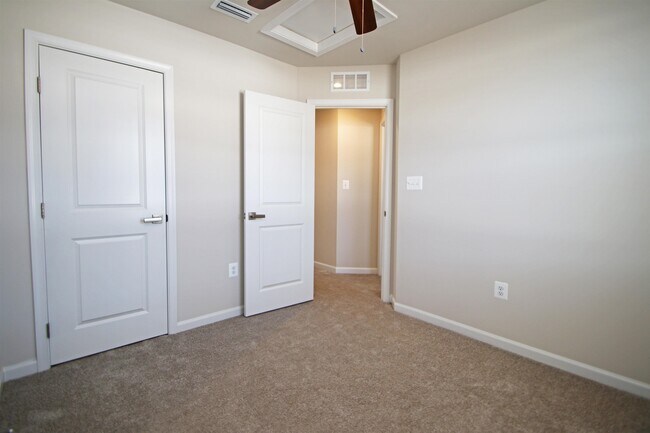 Building Photo - 2878 Orchard Ln