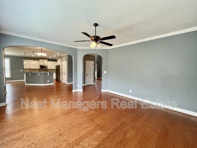 Building Photo - 4033 Hunting Path Dr