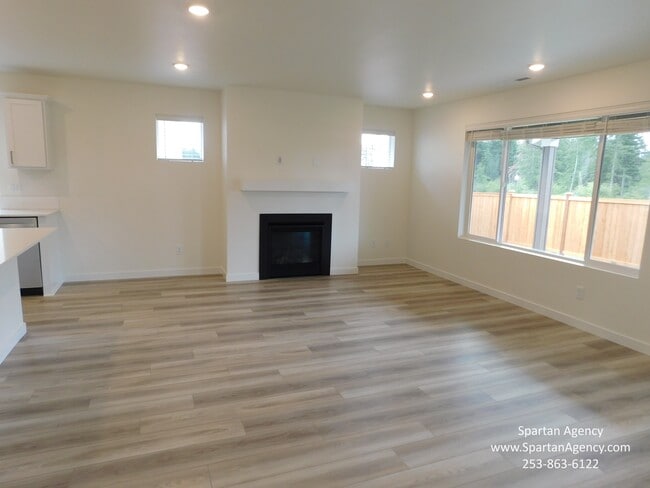 Building Photo - 12628 173rd Ave E