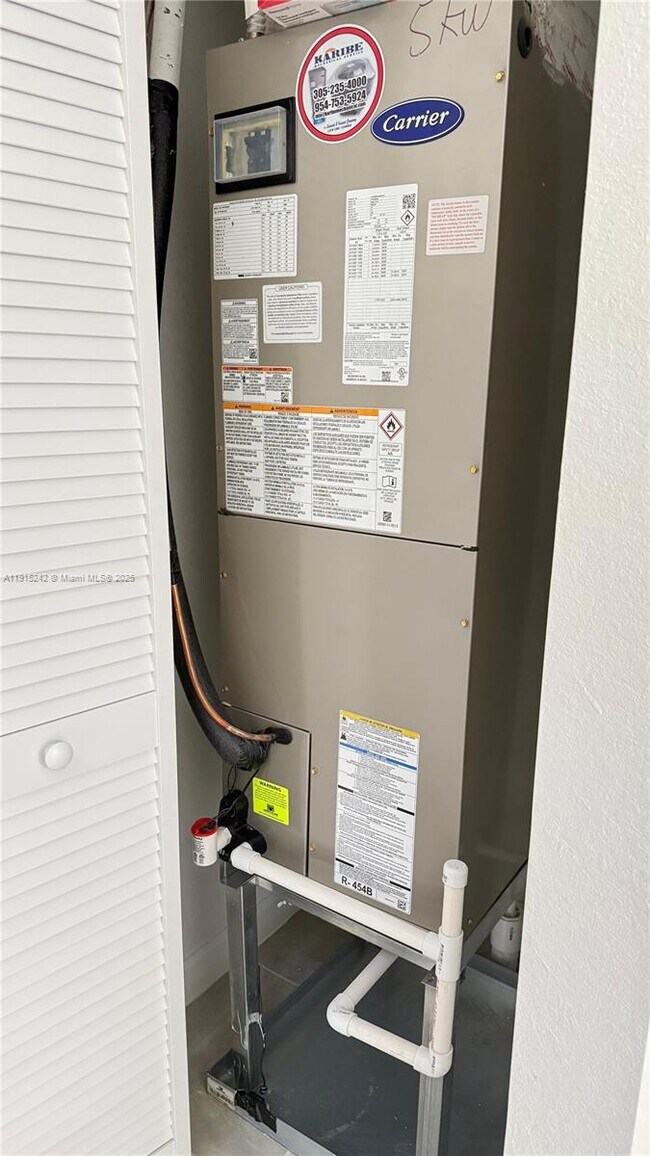 Building Photo - 2984 SE 23rd Ave