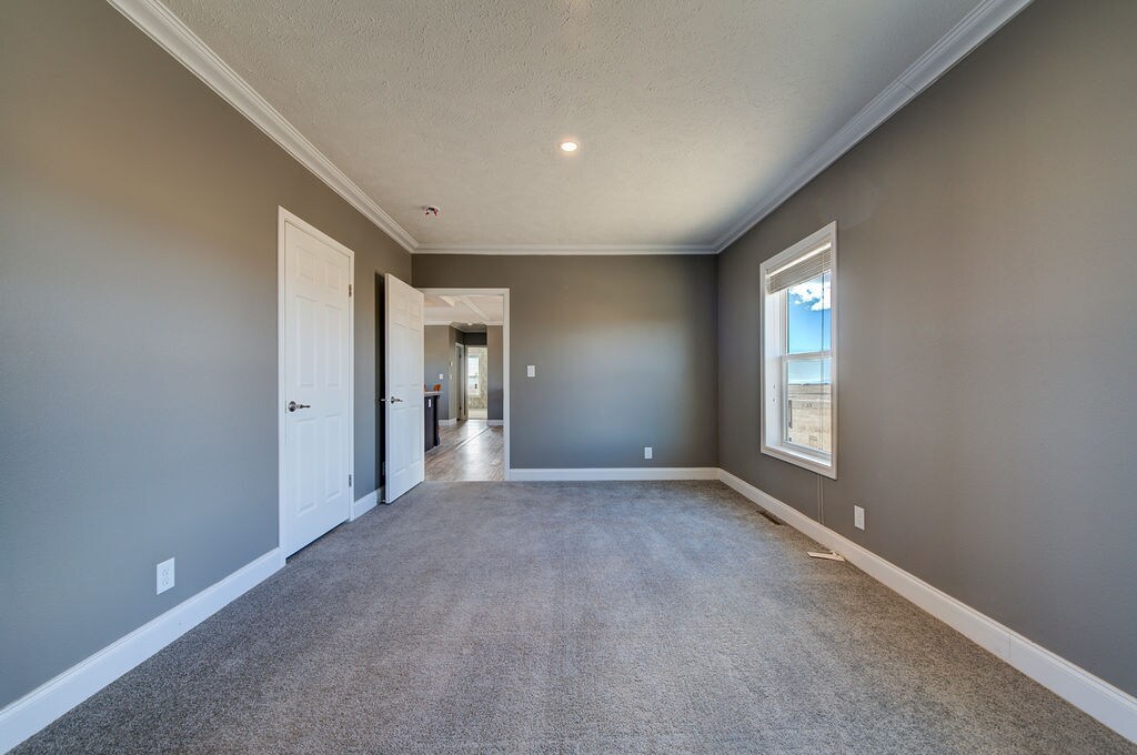 Building Photo - 13380 Log Rd