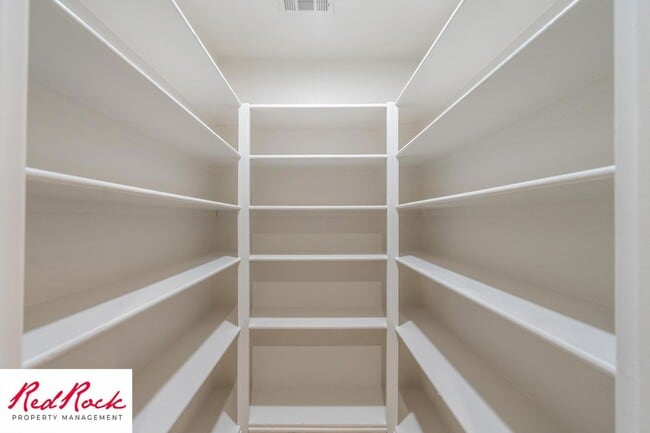 Building Photo - Newly Remodeled 3 Bedroom Townhome. Small ...