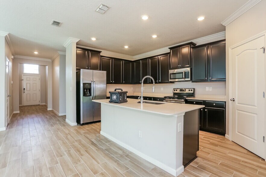 Building Photo - 7260 Blairton Way