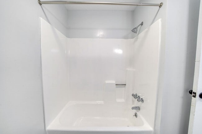 Building Photo - 357 Railroad St