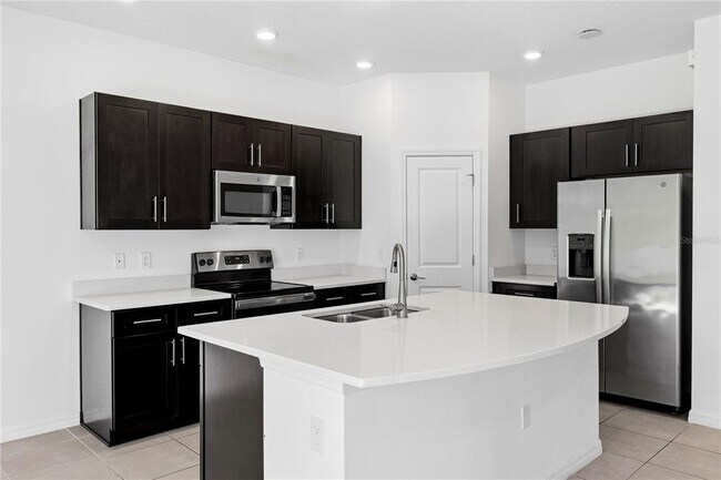 Building Photo - 3525 Anibal St