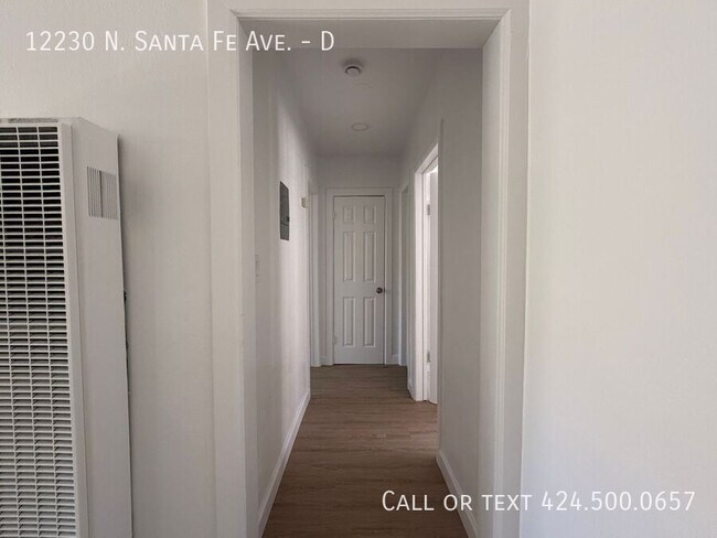 Building Photo - 12230 N Santa Fe Ave