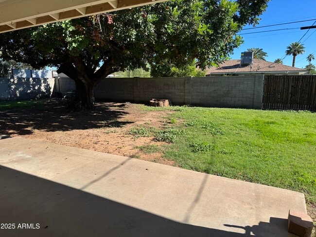 Building Photo - 2309 N 81st Way