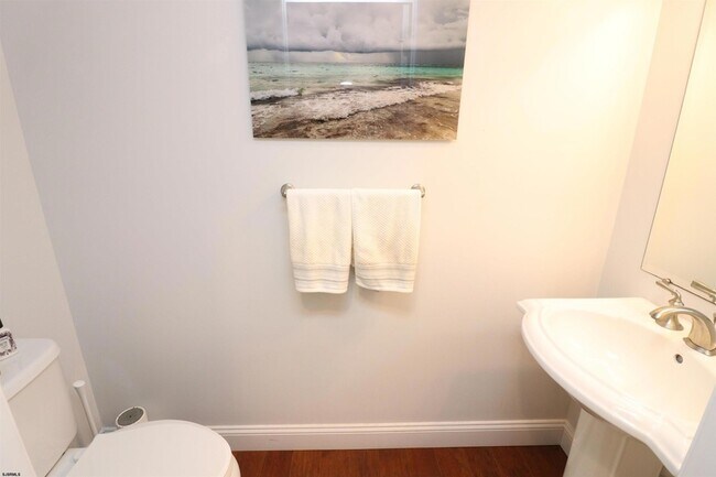 Building Photo - 9505 Monmouth Ave