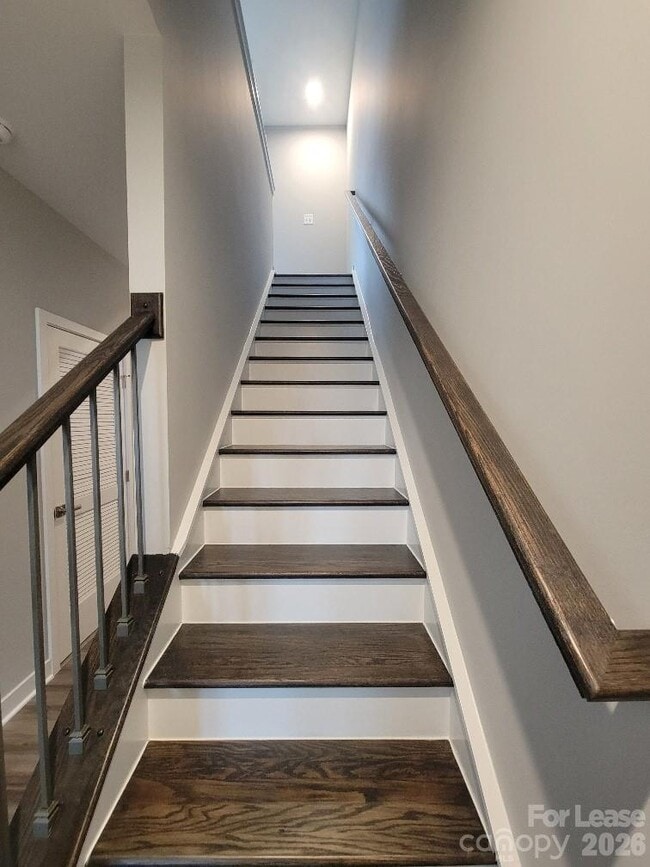 Building Photo - 3633 S Tryon St