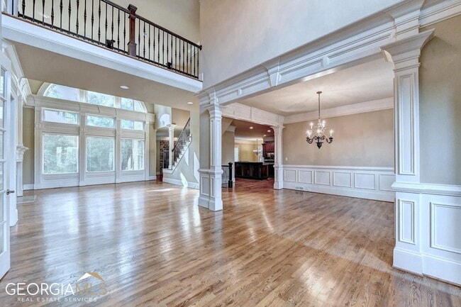 Building Photo - 8920 Doral Dr