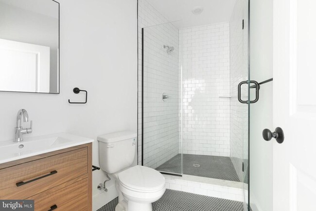 Building Photo - 1255 N 23rd St