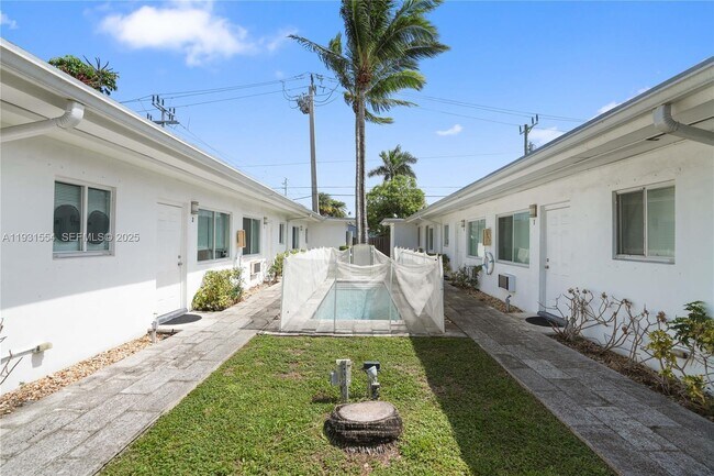 Building Photo - 932 Moffett St