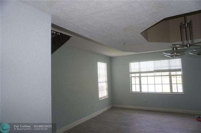 Building Photo - 751 SW 148th Ave