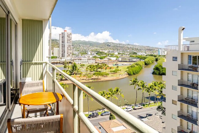 Incredible Ala Wai views - 445 Kaiolu St