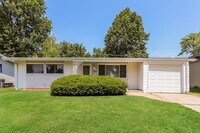 Building Photo - 1727 Nashua Dr