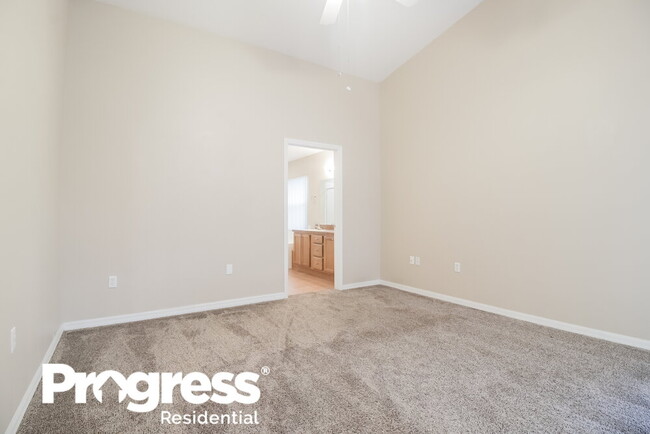 Building Photo - 2131 Colonial Woods Blvd
