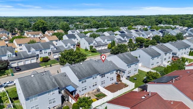 Building Photo - 7 Warbler Rd