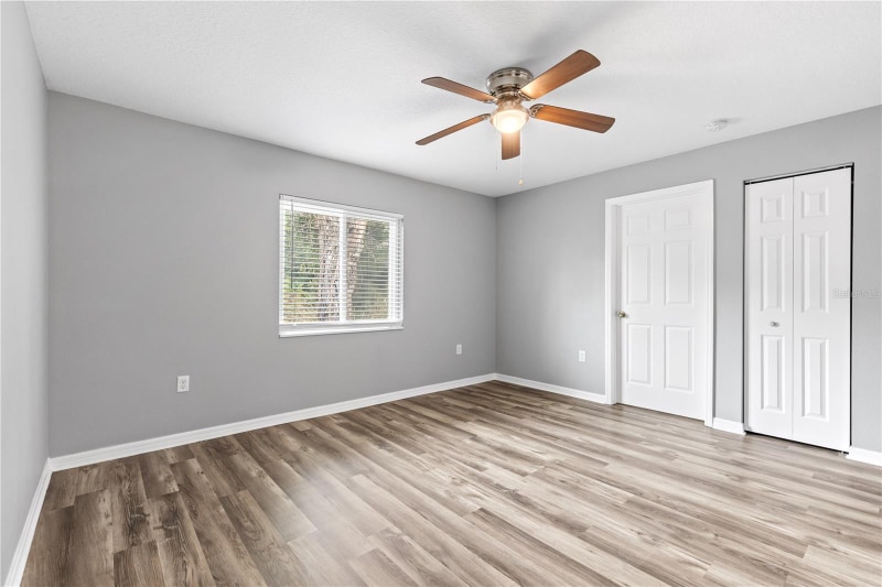 Building Photo - 1925 34th Ave E