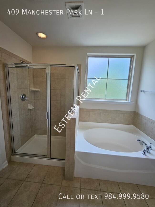 Building Photo - 409 Manchester Park Ln