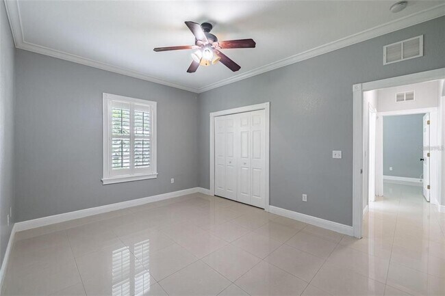 Building Photo - 2323 W Cherry St