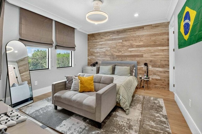 Building Photo - 16892 Strasbourg Ln