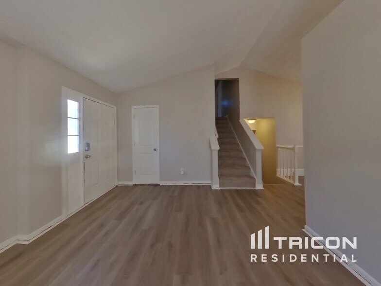 Building Photo - 3756 Sandy Shoals Ln