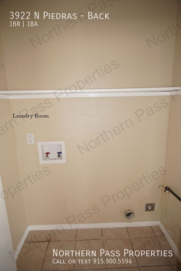 Building Photo - 3922 N Piedras-Back