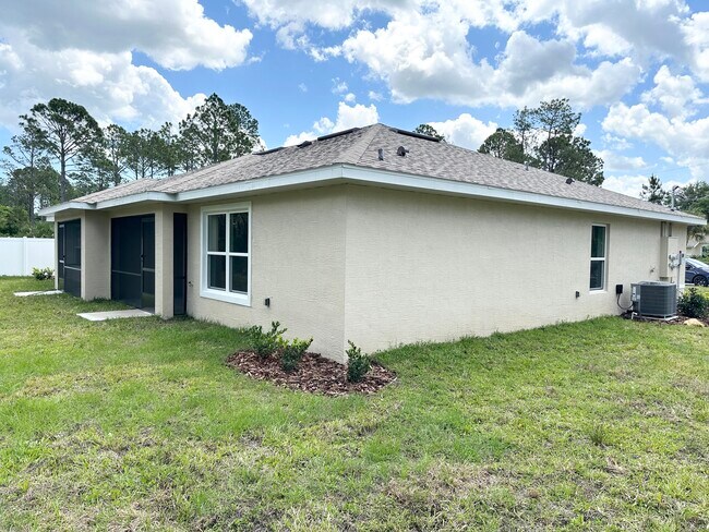 Building Photo - 14 Sleigh Bell Pl