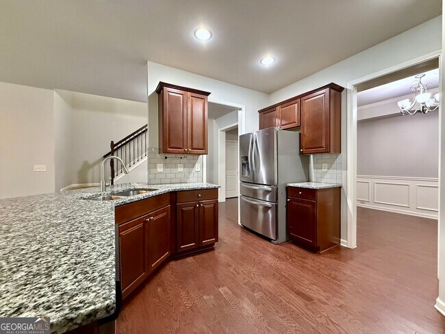 Building Photo - 5115 Breezewood Cir