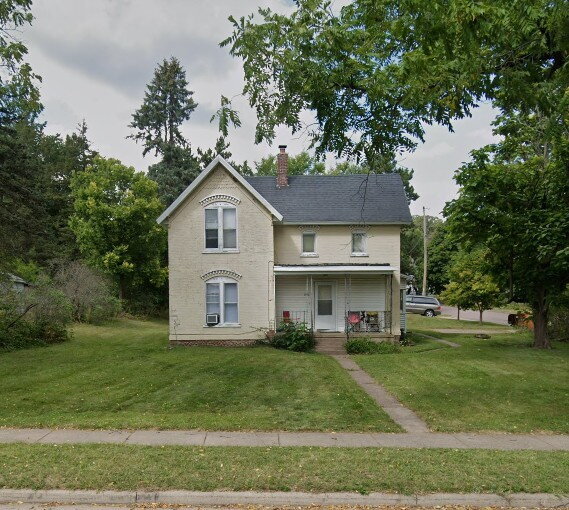 Primary Photo - 2 Bedroom, 1 Bathroom Duplex