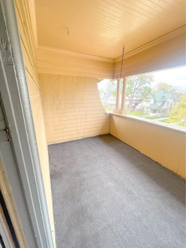 Building Photo - 2160 Glenwood Ave