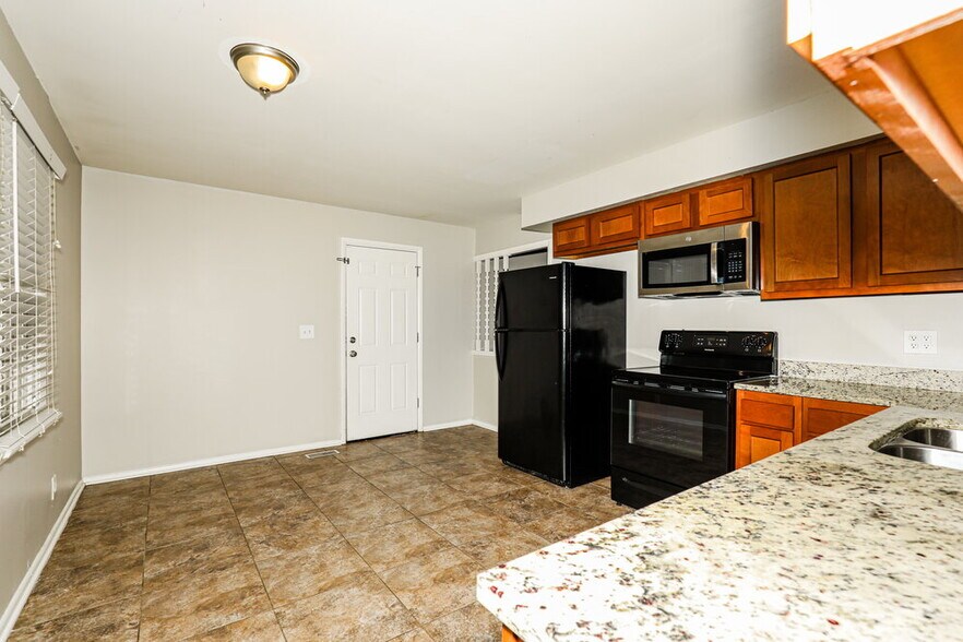 Building Photo - 4033 Arborcrest Dr