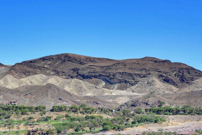 Building Photo - Luxury Resort Style Condo in Lake Las Vegas