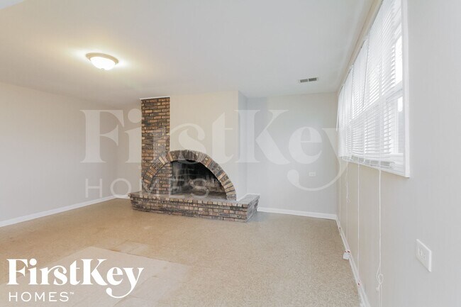 Building Photo - 4351 Scott St