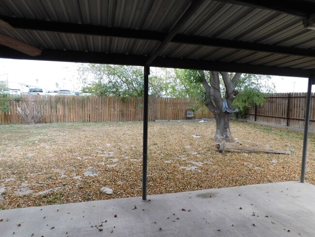 Building Photo - 110 Danielle Dr