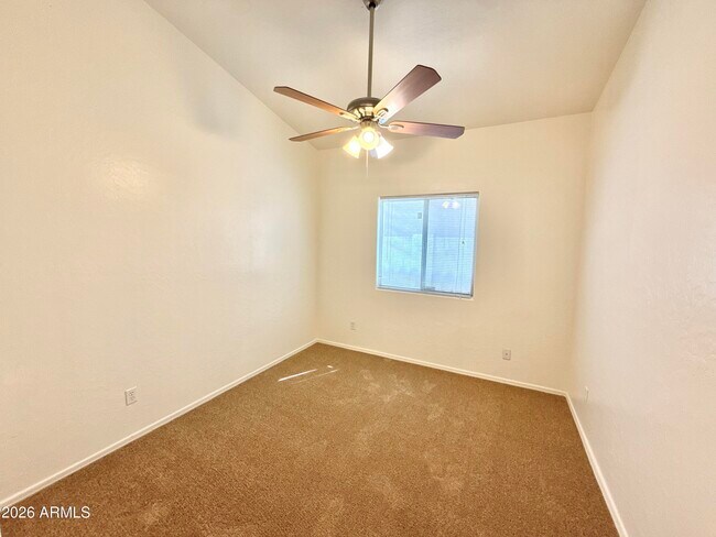 Building Photo - 13896 W Wilshire Dr