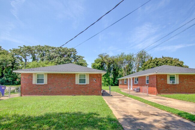 Building Photo - 7919 Thompson Rd