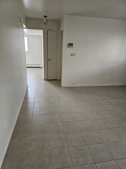 Building Photo - 320 W Dale Dr