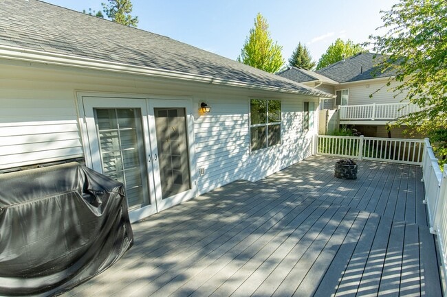 Building Photo - Loch Haven Hills Home