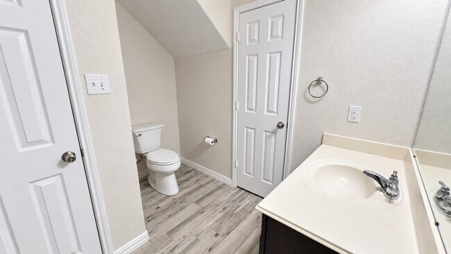 Building Photo - 12102 Kings Fall Dr
