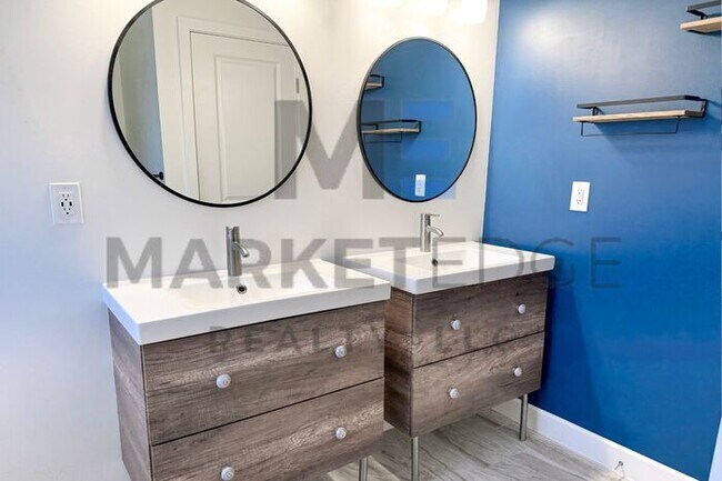 Building Photo - 4Bed/2Bath Home at 7th St/Baseline! JOIN T...
